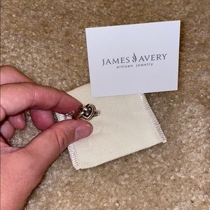 Hands Avery Heart Ring